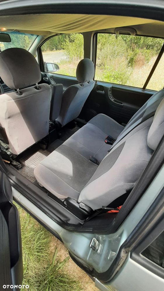 Opel Zafira 1.8 16V Comfort - 10