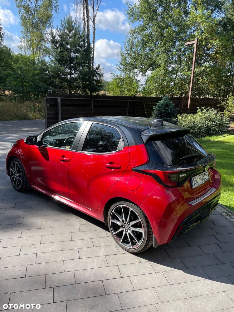 Toyota Yaris Hybrid 1.5 GR Sport - 4