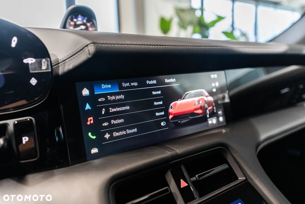 Porsche Taycan 105kWh 4 Black Edition - 23