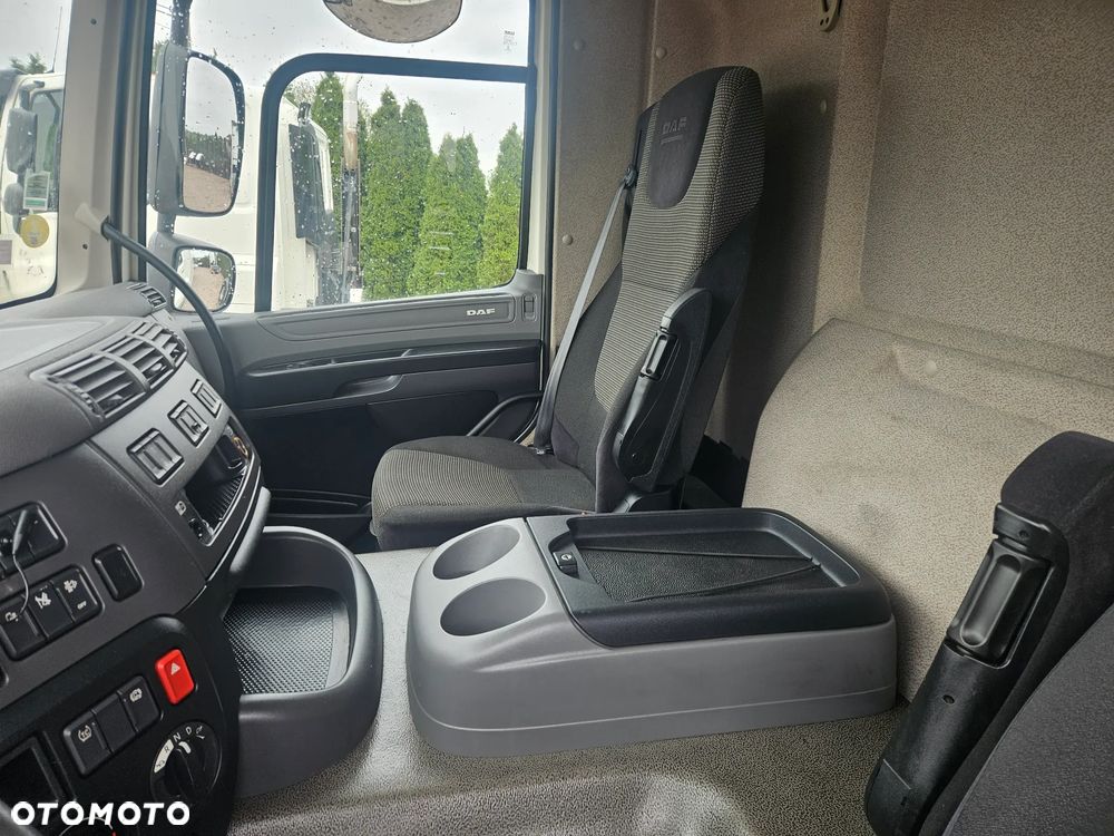 DAF CF 320*Furgon*19 000 ton*21 Palet*Winda*Tył Roleta* - 18