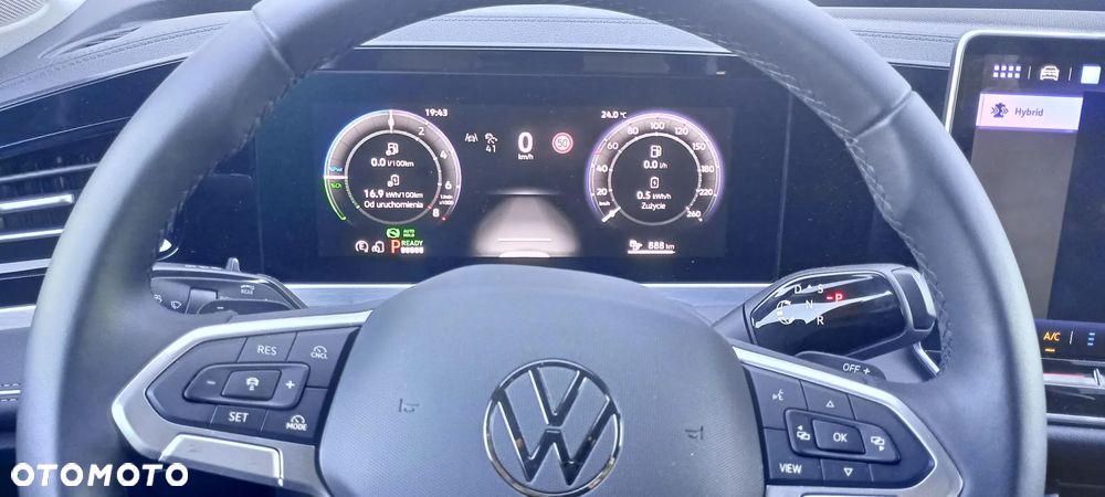 Volkswagen Passat - 25