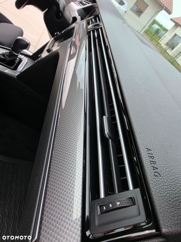 Volkswagen Passat 2.0 TDI BMT 4Mot Highline DSG - 25