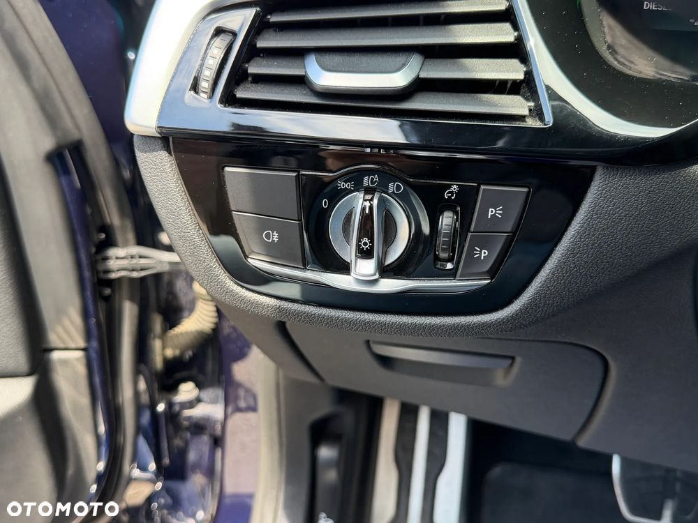 BMW Seria 5 520d xDrive MHEV M Sport sport - 29