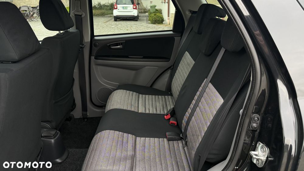 Suzuki SX4 1.6 VVT 4x4 Club - 39
