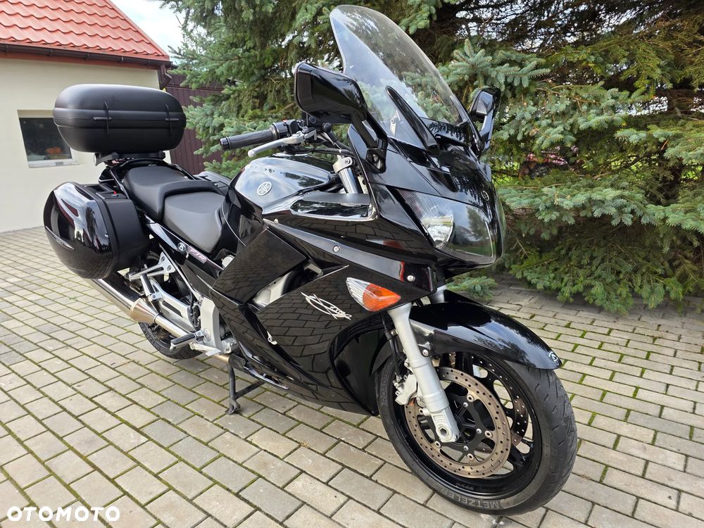 Yamaha FJR - 17