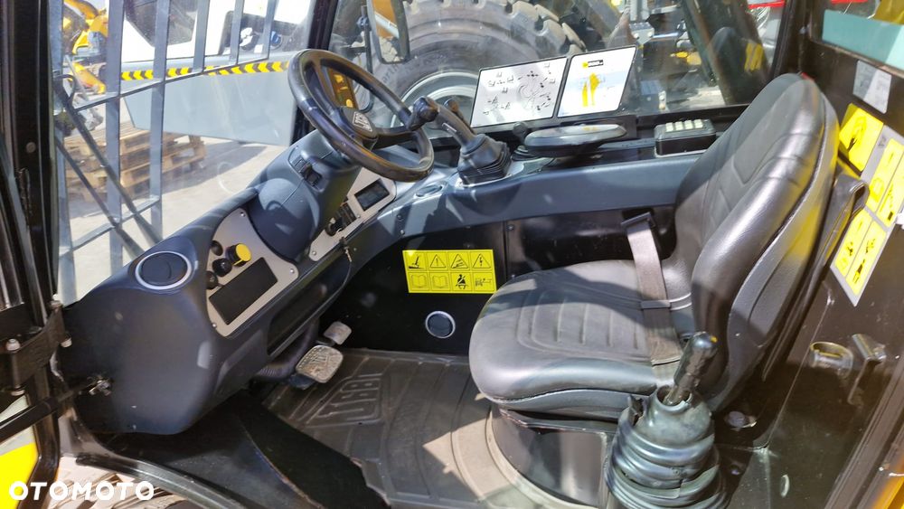 JCB 520-40 - 9