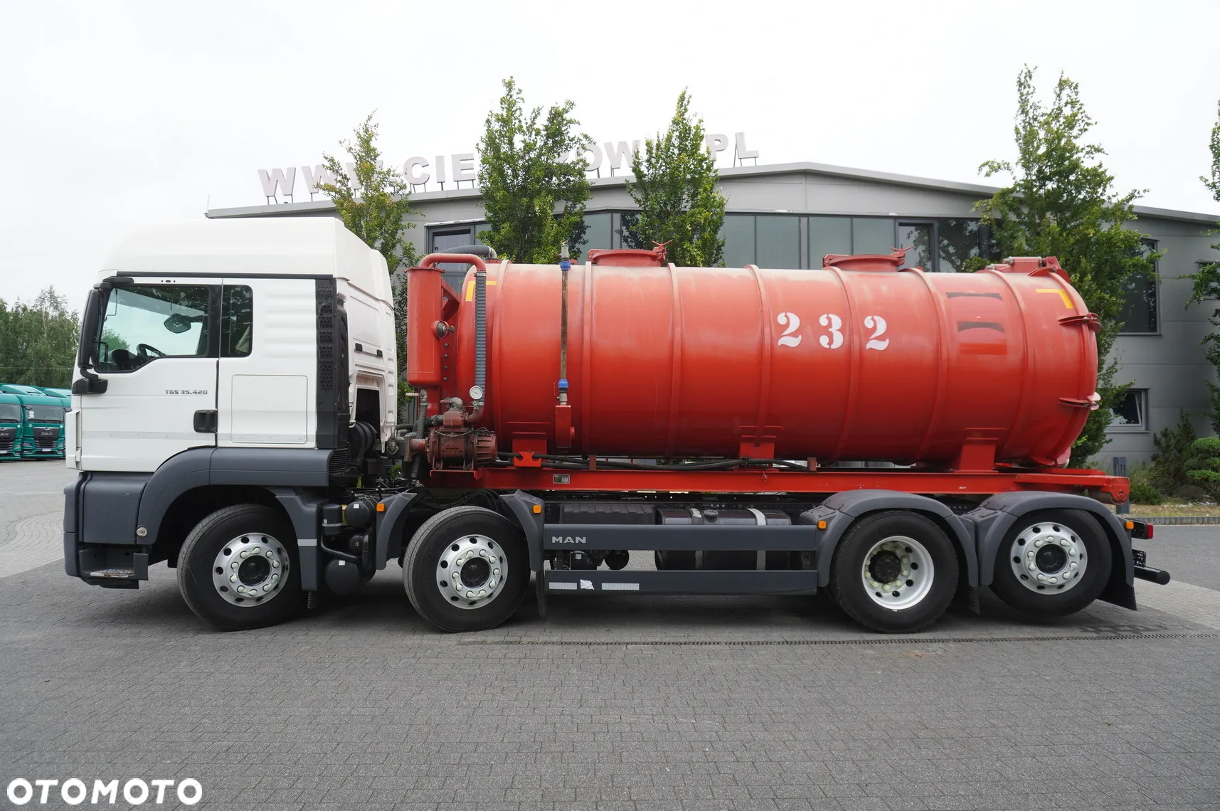 MAN TGS 35.420 8×2 / NOWA Beczka asenizacyjna 13000 l / 3 osie skrętne - 2