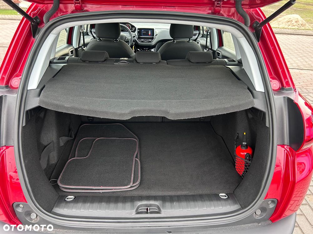 Peugeot 2008 1.2 Pure Tech Style - 19