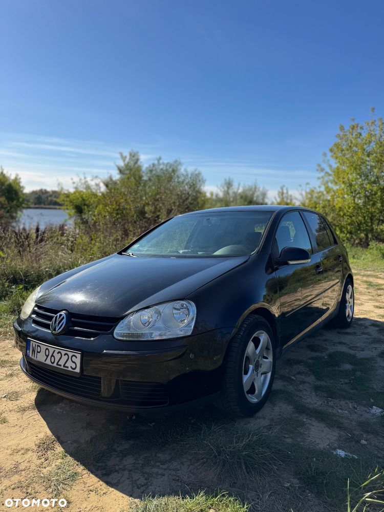 Volkswagen Golf - 1
