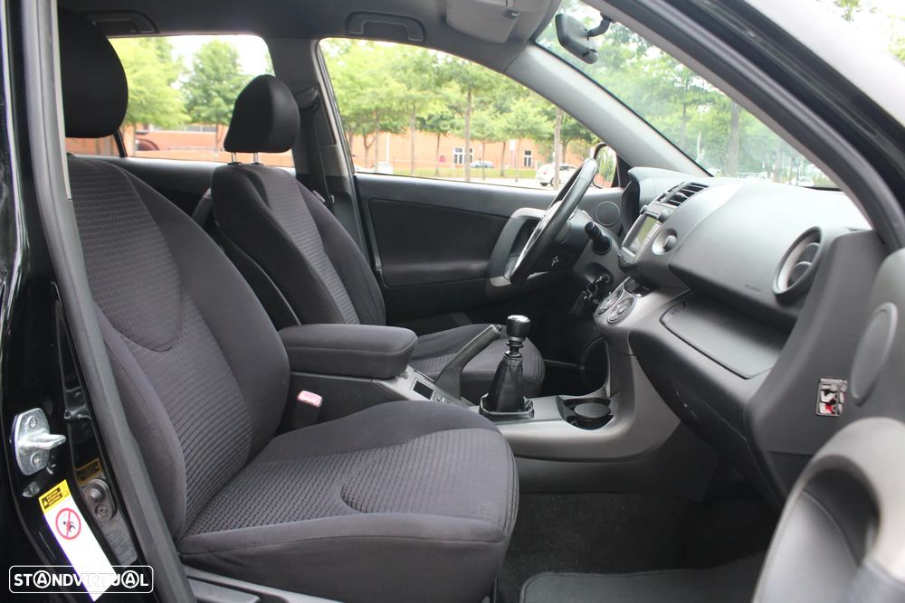 Toyota RAV4 2.2 D-4D Cross Sport NAVI - 43