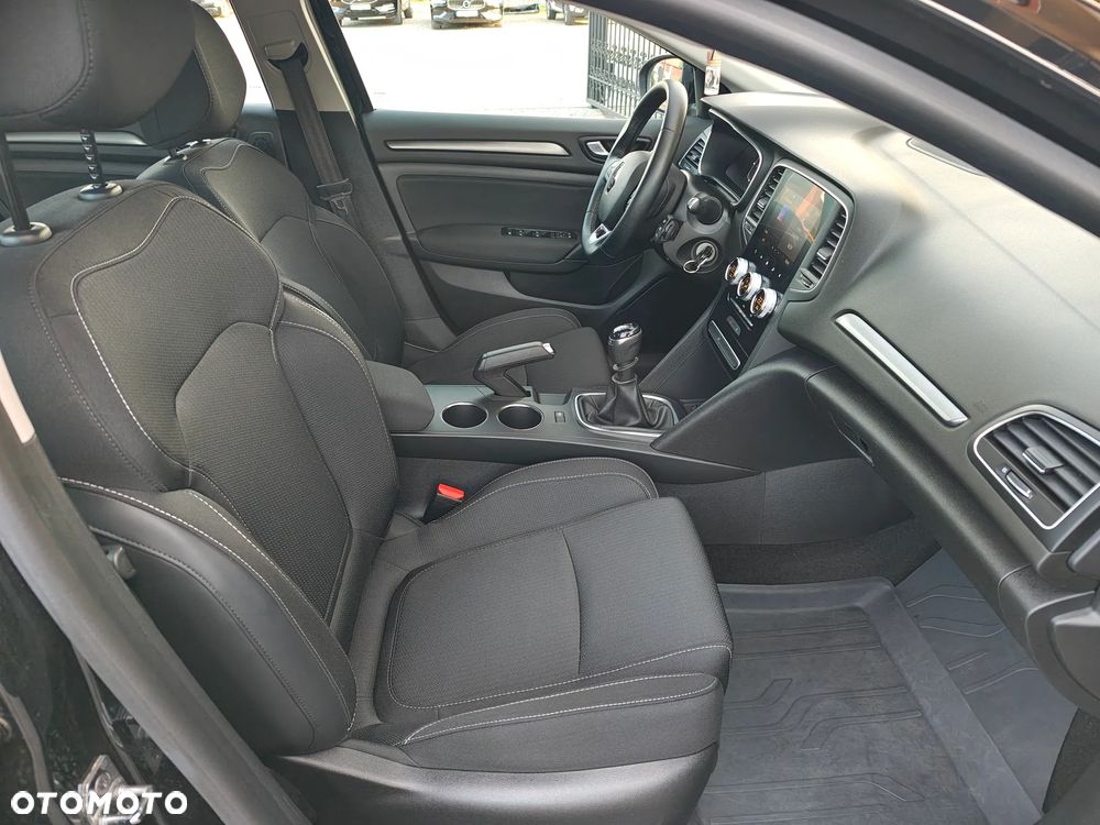 Renault Megane 1.5 Blue dCi Zen - 16