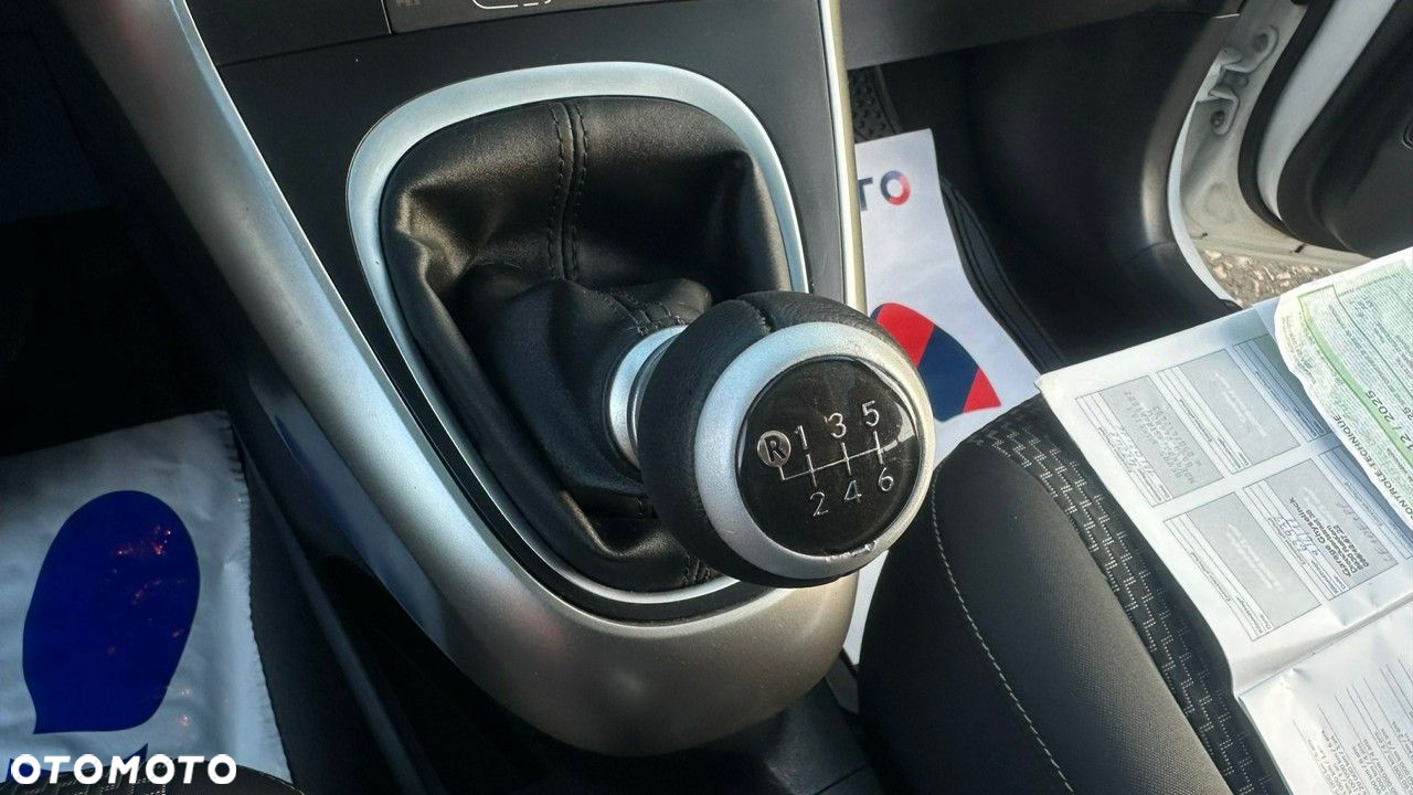 Toyota Verso - 26