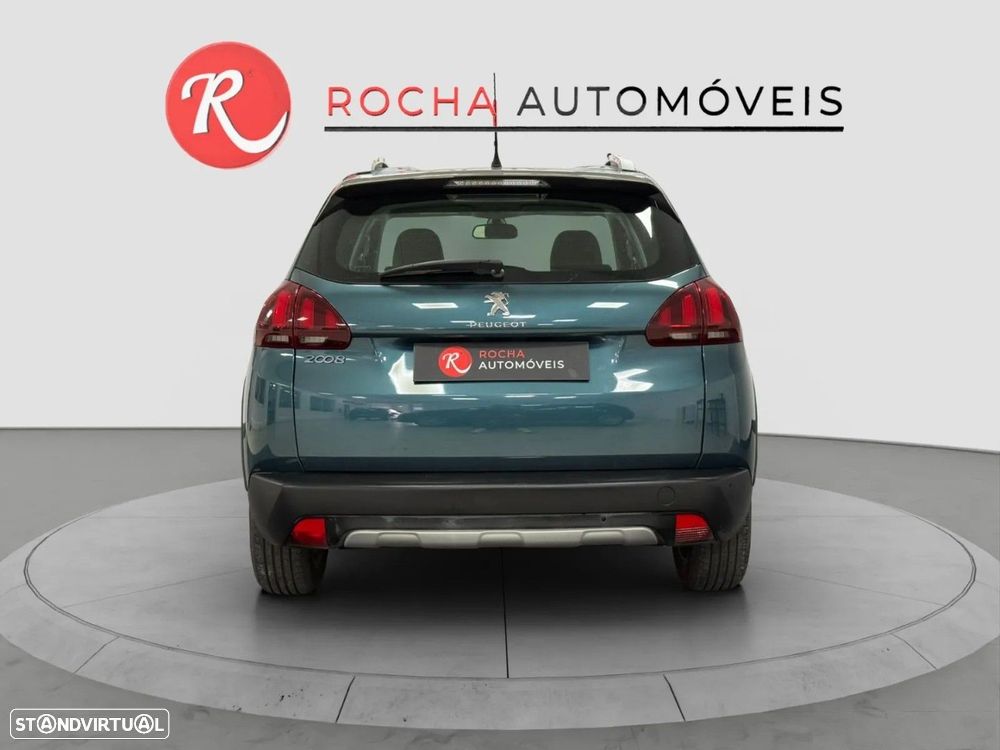 Peugeot 2008 1.2 PureTech Allure EAT6 - 5