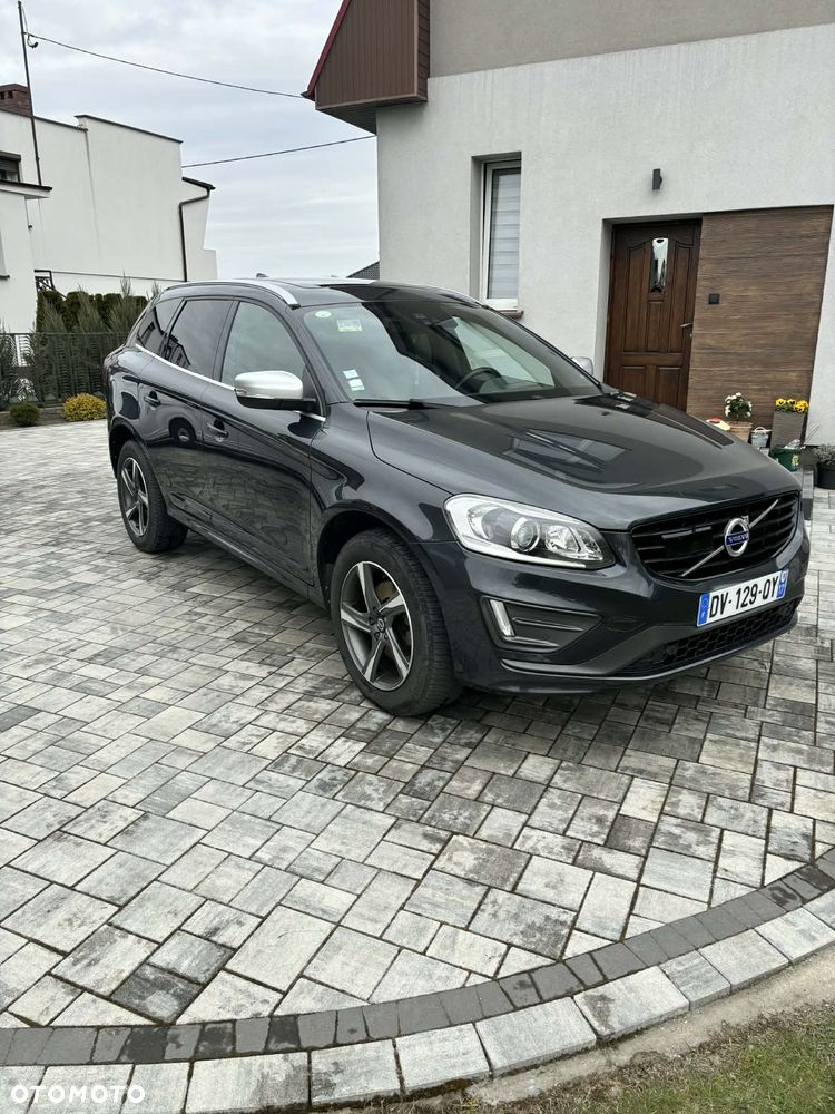 Volvo XC 60 D4 Drive-E R-Design Momentum - 2