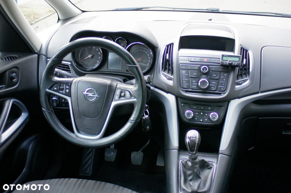 Opel Zafira Tourer 1.4 Turbo Sport - 26