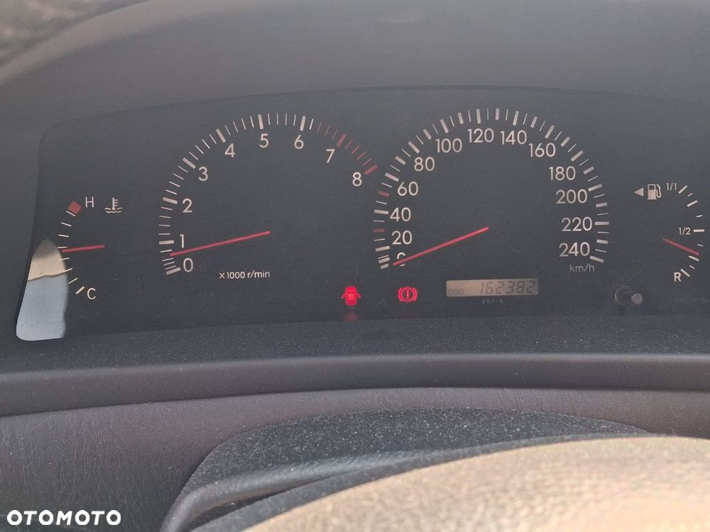 Toyota Corolla Verso - 9