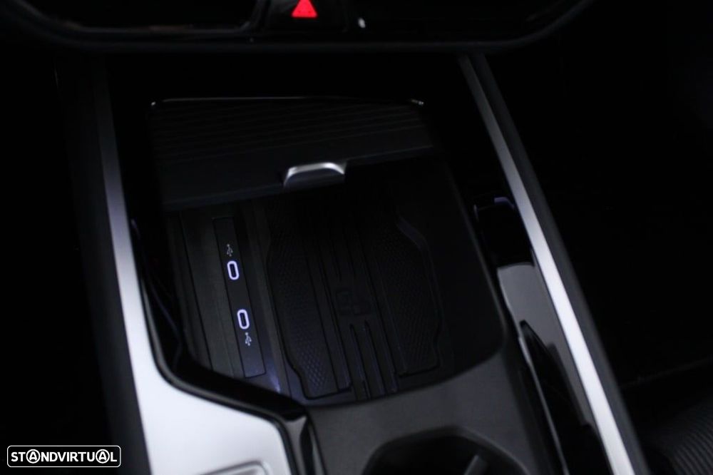 VW Passat Variant 1.5 TSI eHybrid R-Line DSG - 29