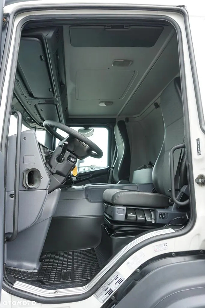 Scania / P 420  / 8 X 4 / TRIDEM / SKRZYNIOWY + HDS / PALFINGER PK 26002 /  WYS. 12 M / DŁ. 8 M - 9