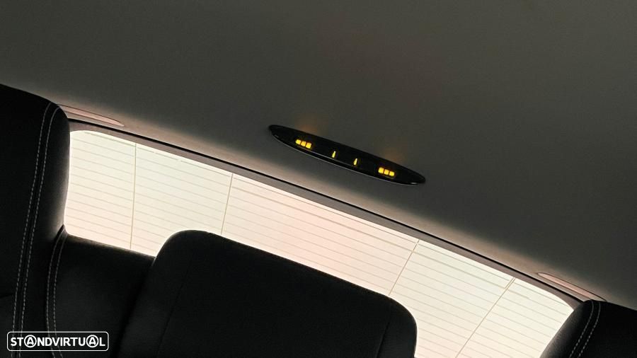 Mercedes-Benz CLA 200 Shooting Brake d 7G-DCT UrbanStyle Edition - 36