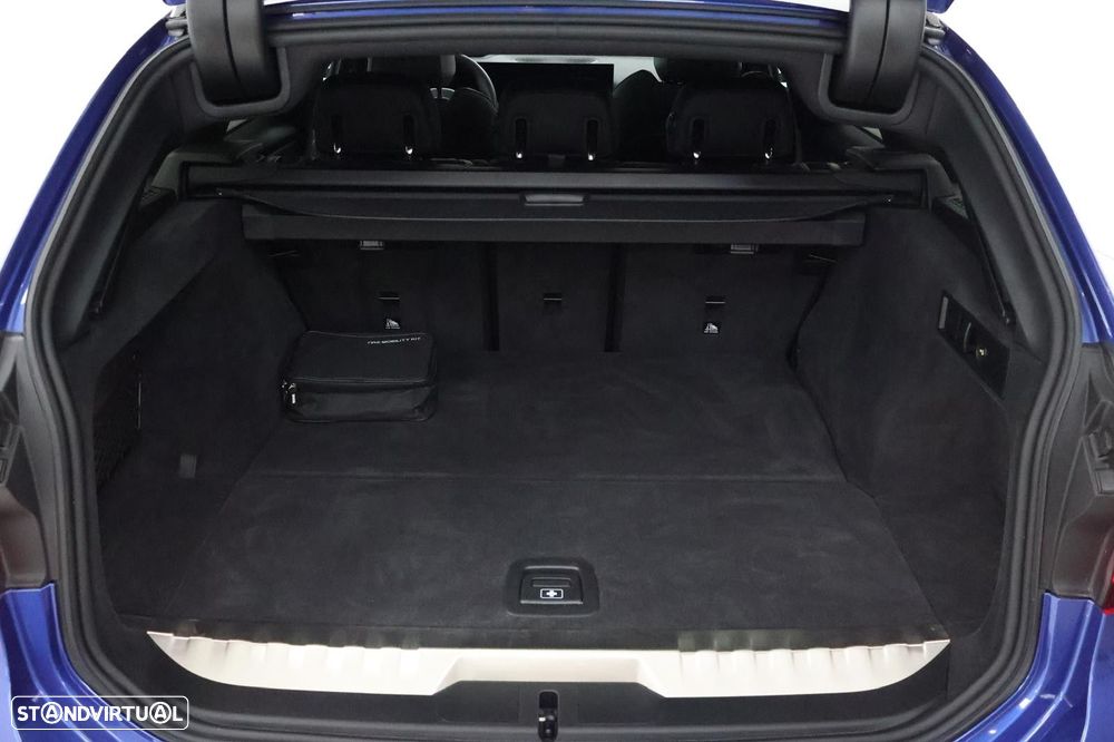 BMW 330 e Touring Pack Desportivo M Pro Auto - 6