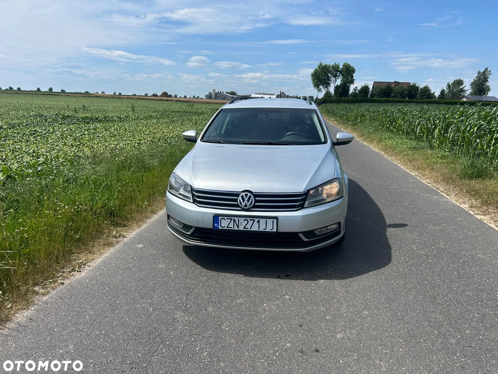 Volkswagen Passat - 4