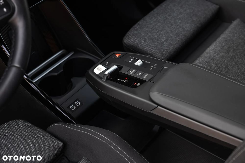 BMW X1 sDrive18i - 24