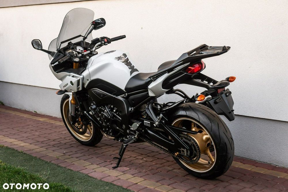 Yamaha FZ - 4