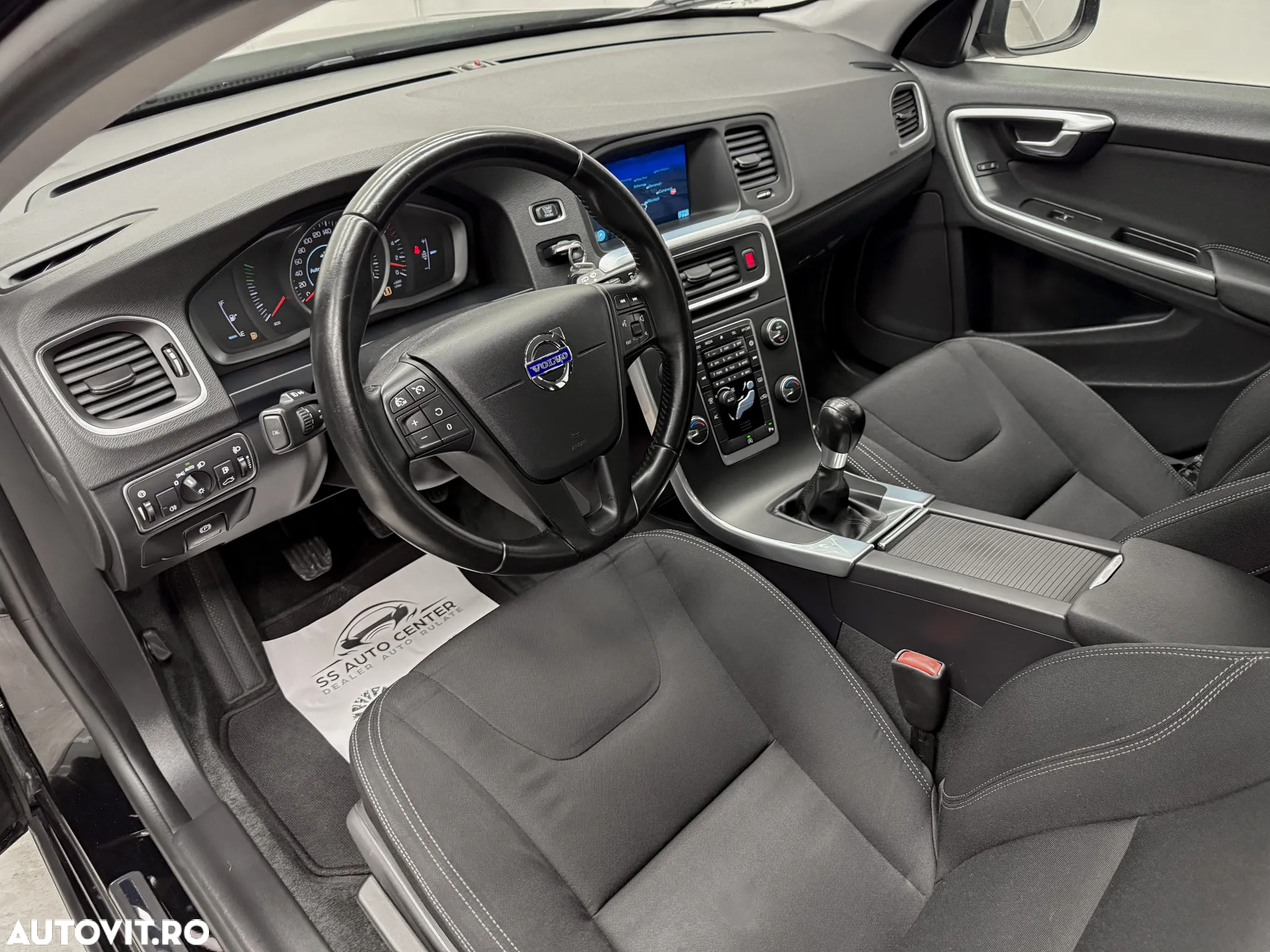 Volvo V60 D2 ECO Start-Stop Momentum - 19