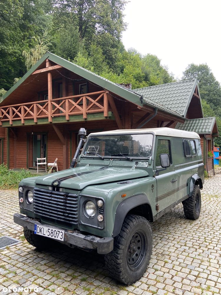Land Rover Defender - 1