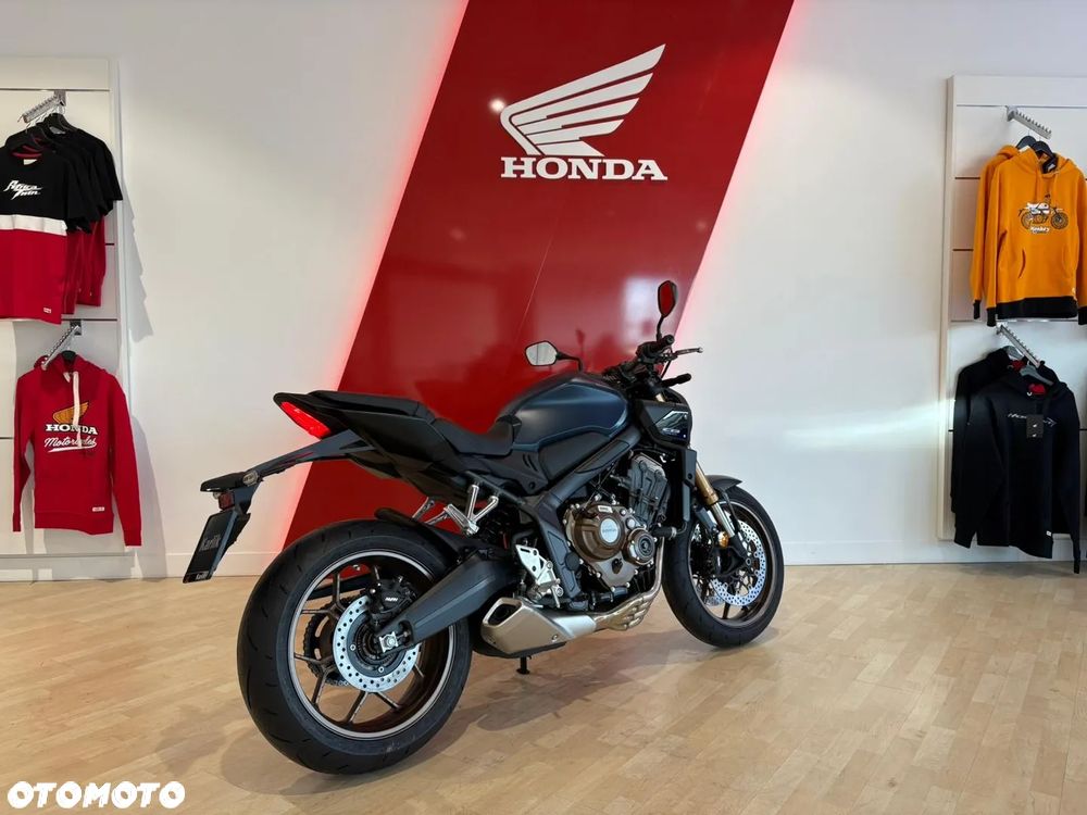 Honda CB - 4