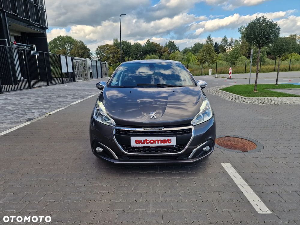 Peugeot 208 - 37