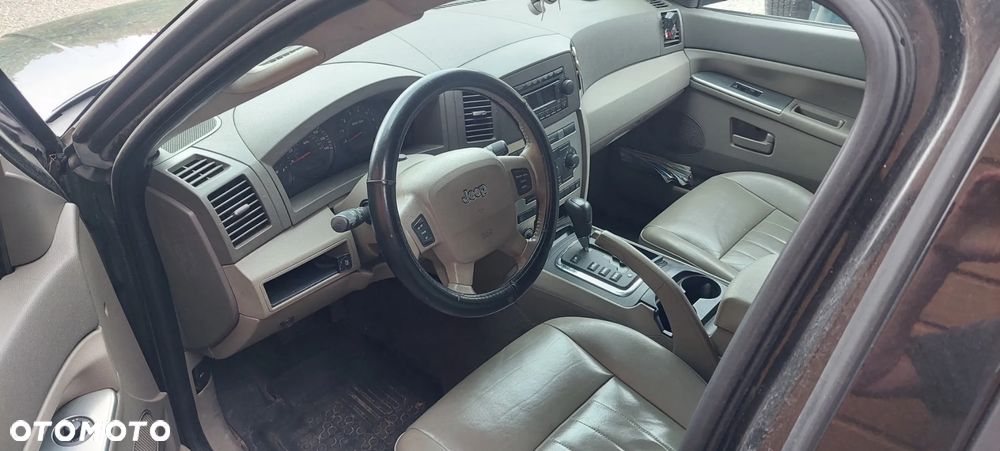 Jeep Grand Cherokee - 6