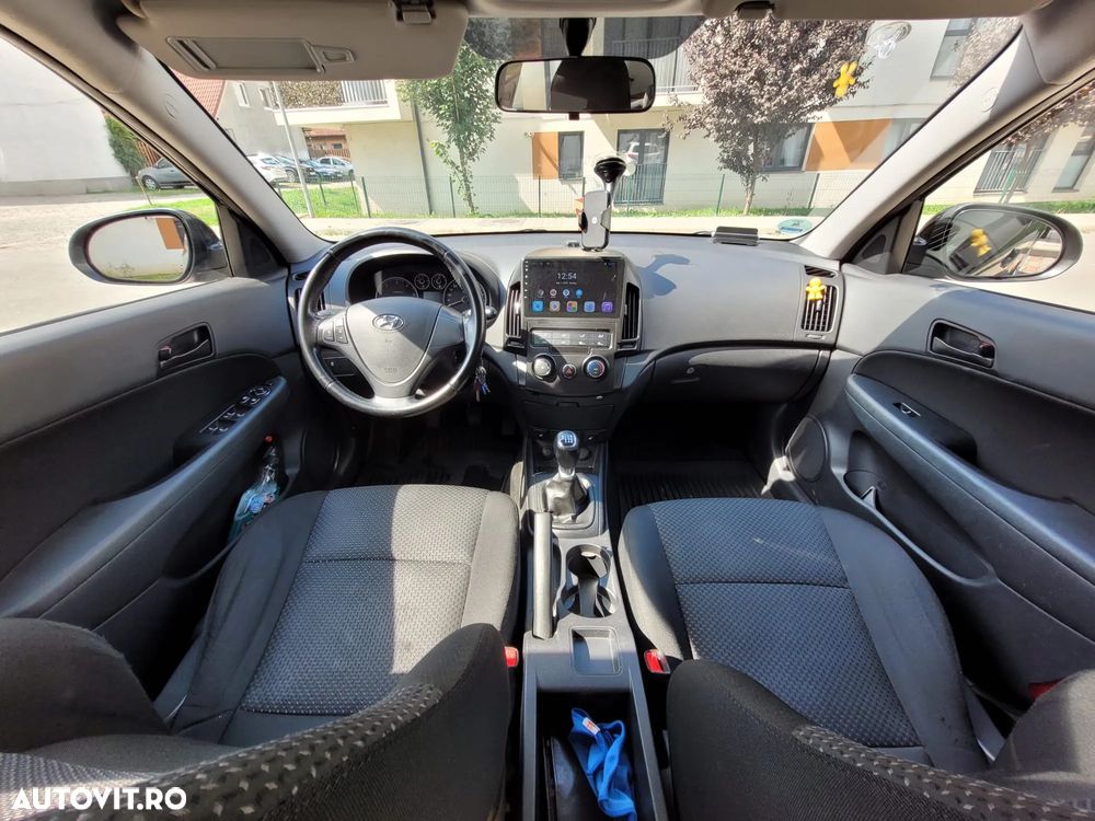 Hyundai i30 1.6 CRDI FIFA WM Edition - 6