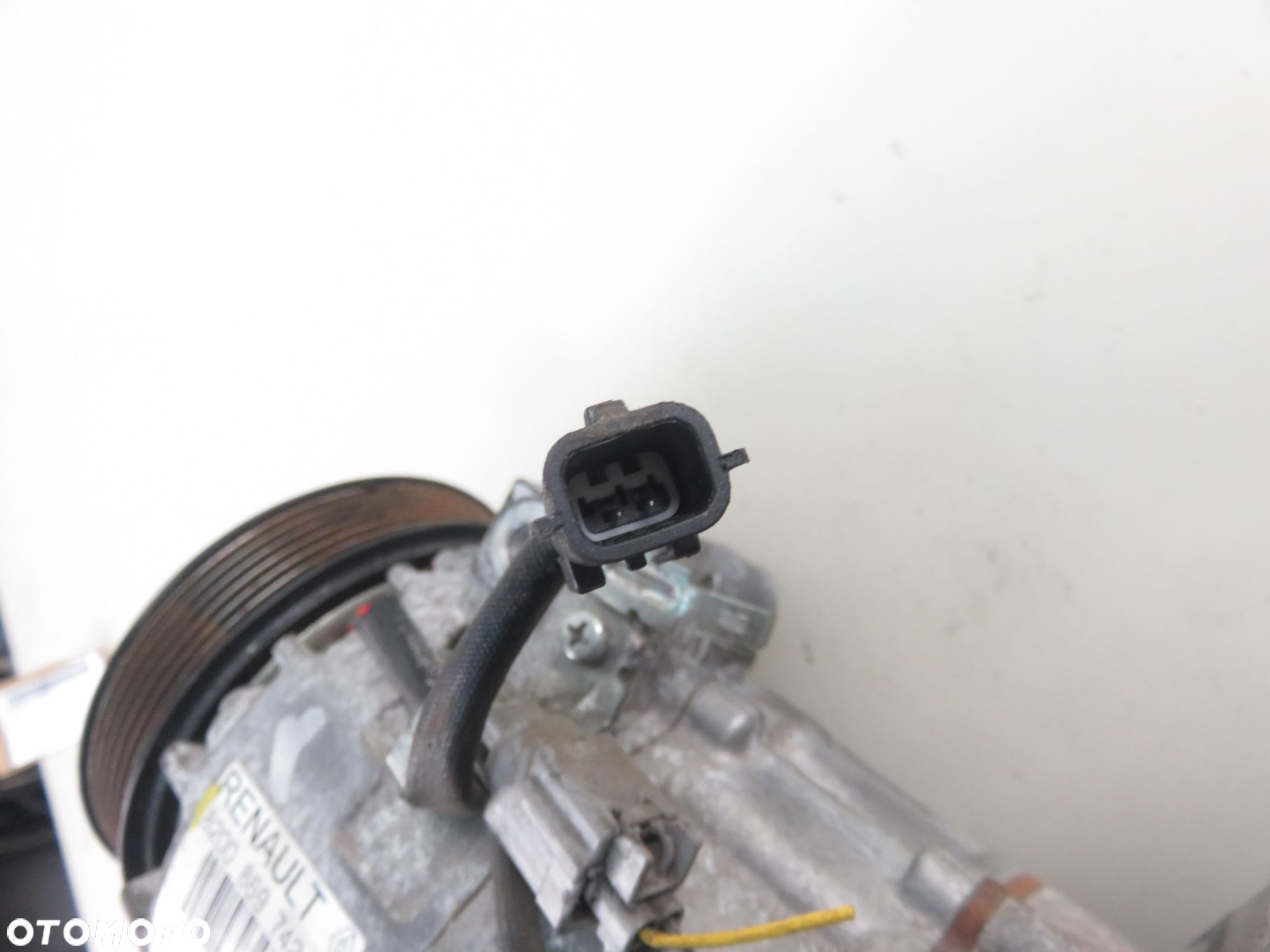 KOMPRESOR KLIMATYZACJI RENAULT SCENIC III 2.0 16V  8200869742A - 6