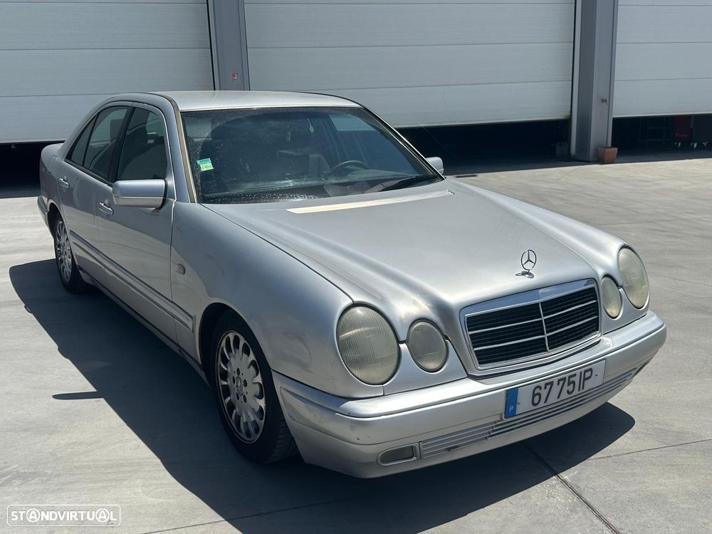 Mercedes-Benz E 220 - 3