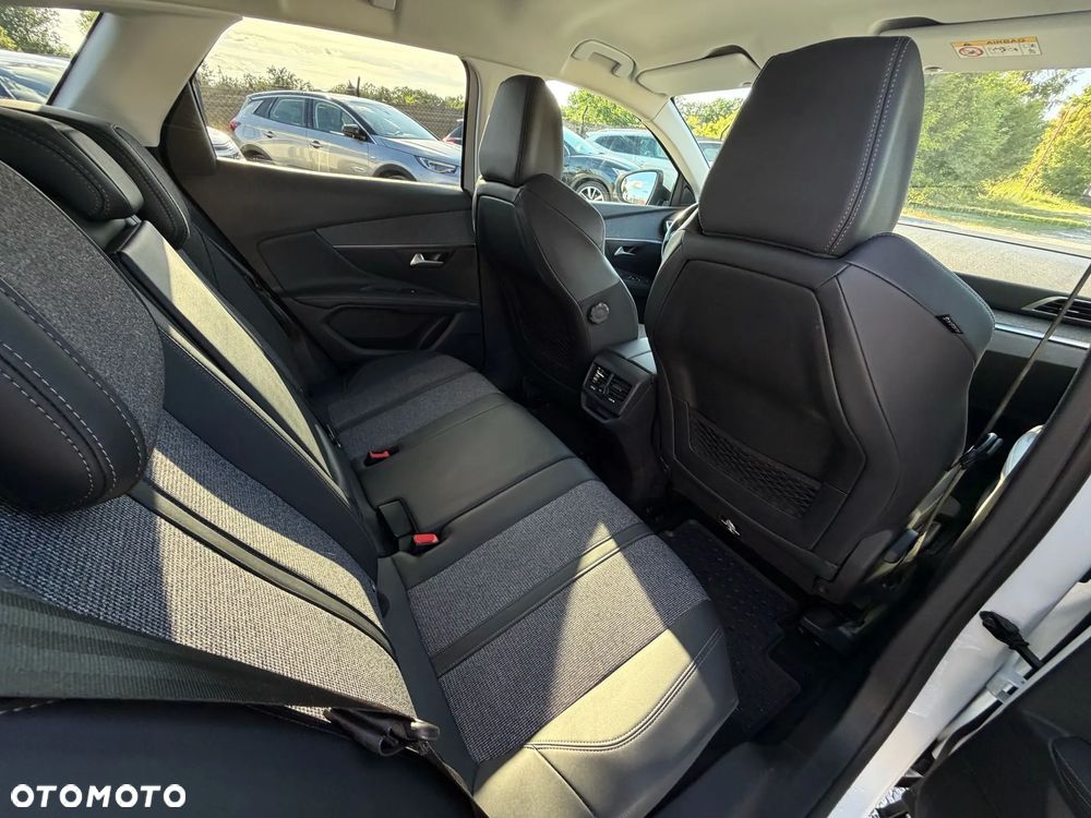 Peugeot 3008 BlueHDi 130 Stop & Start Allure - 23