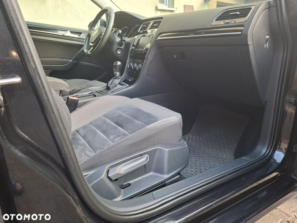 Volkswagen Golf 1.4 TSI BMT Comfortline - 38