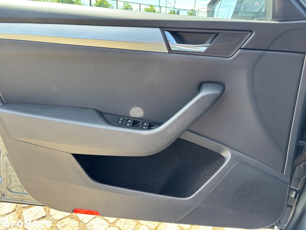 Skoda Superb 1.8 TSI Ambition - 30