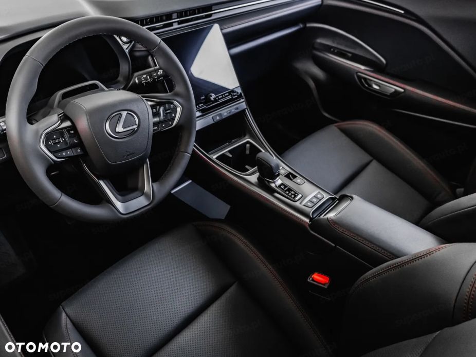 Lexus LBX - 9