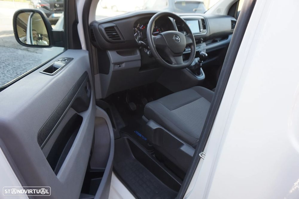 Opel Vivaro 2.0 cdti 145 L3H1 Essentia IVA dedutível - 21