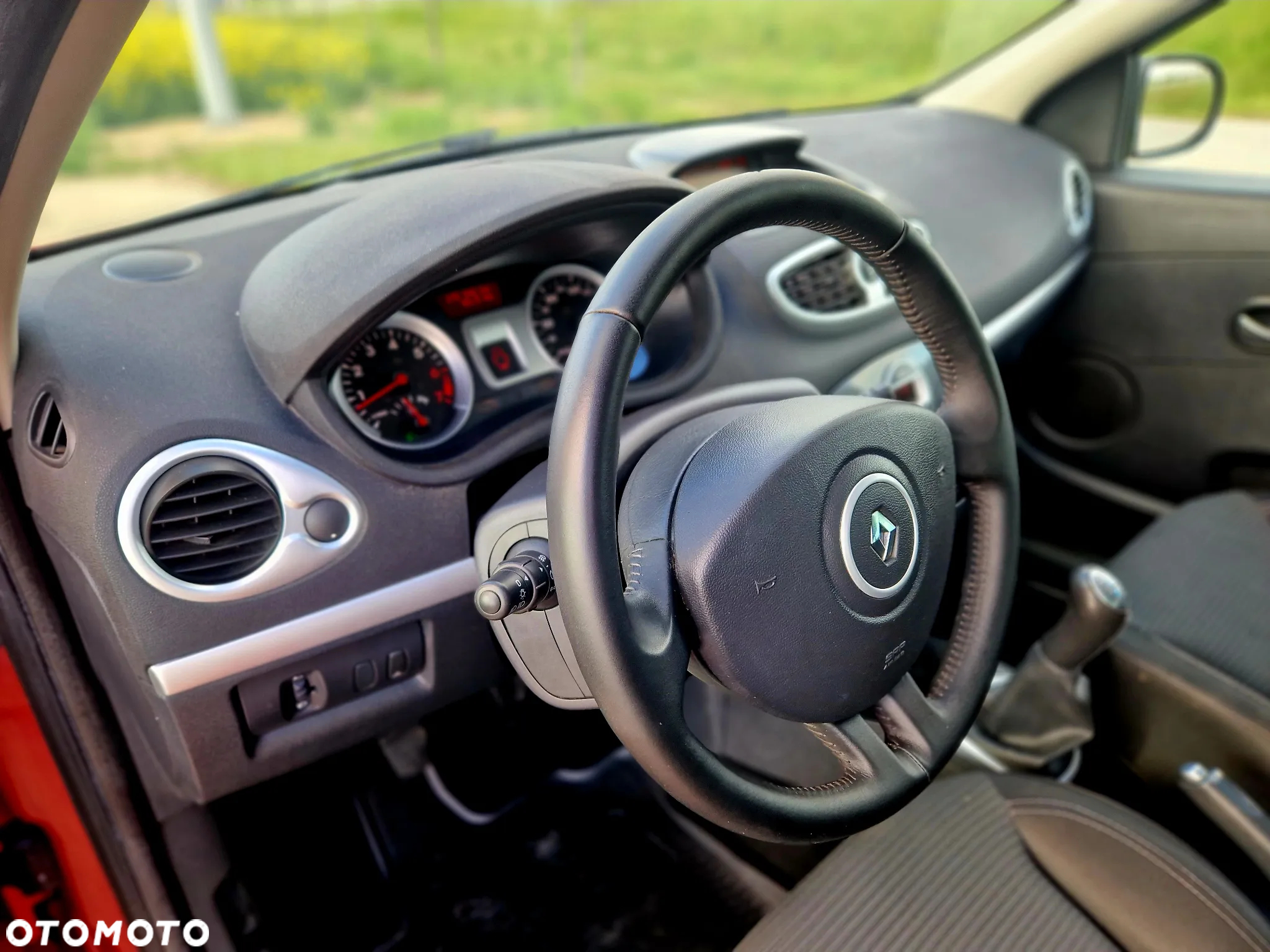 Renault Clio - 22