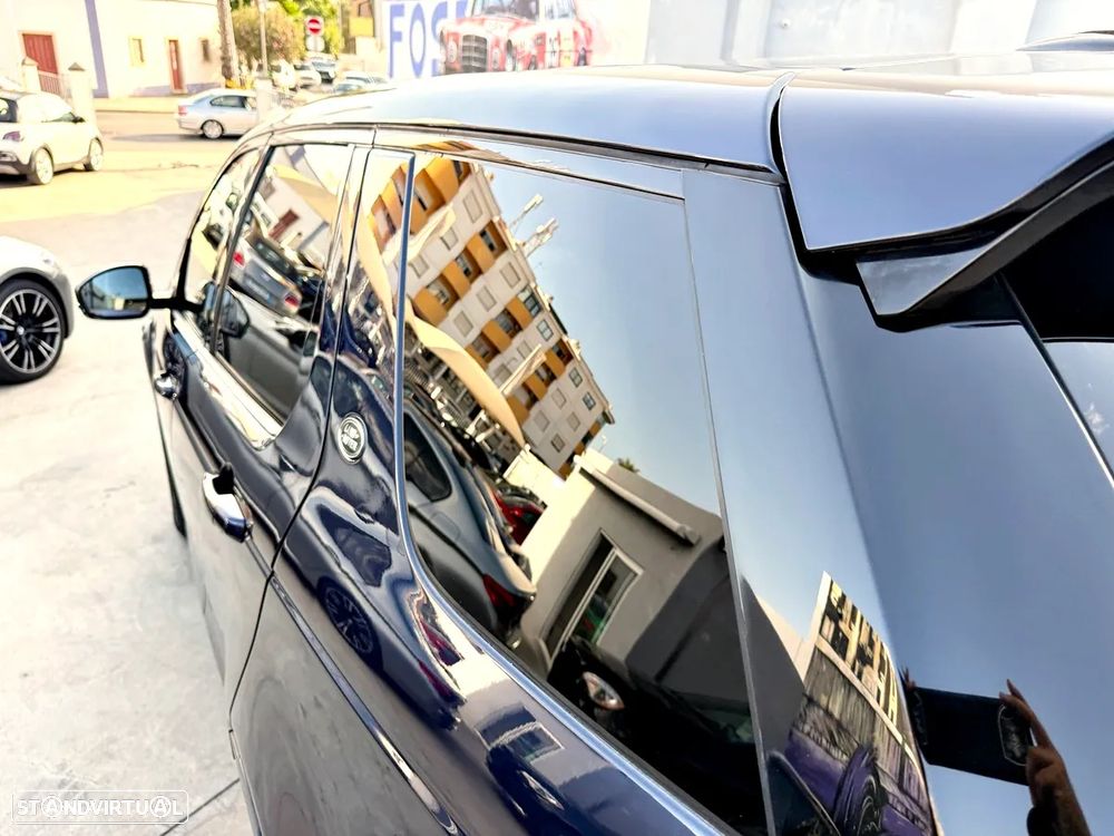 Land Rover Discovery Sport 2.2 SD4 HSE 7L Auto - 53