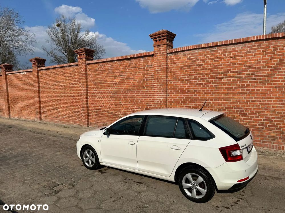 Skoda RAPID 1.6 TDI DPF Ambition Max - 4