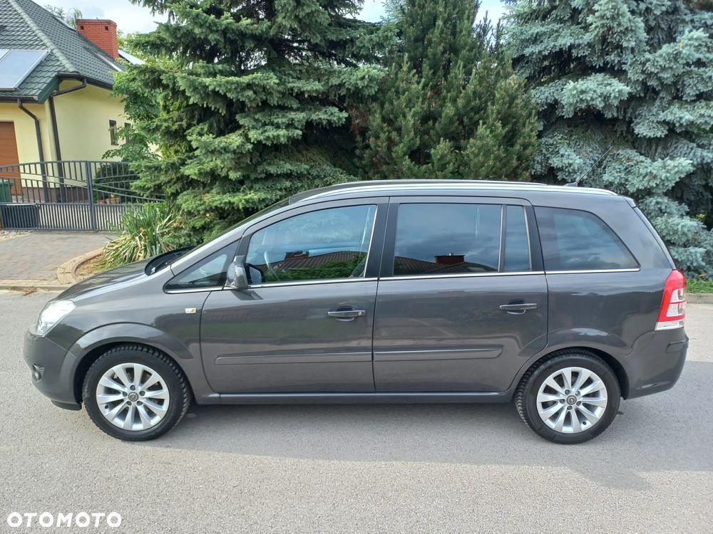 Opel Zafira 1.8 Innovation 110 Jahre - 11