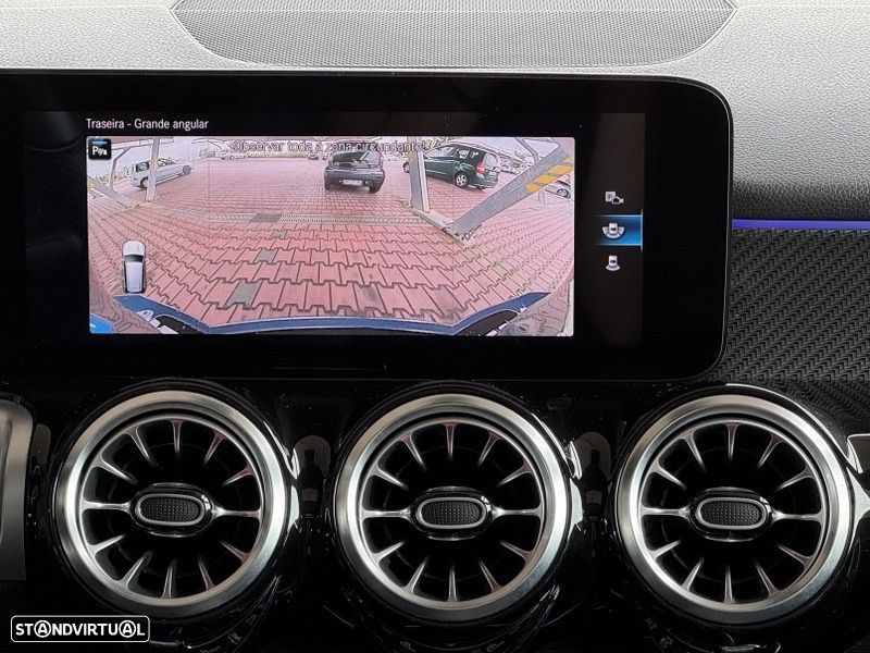 Mercedes-Benz GLB 200 d AMG Line - 14