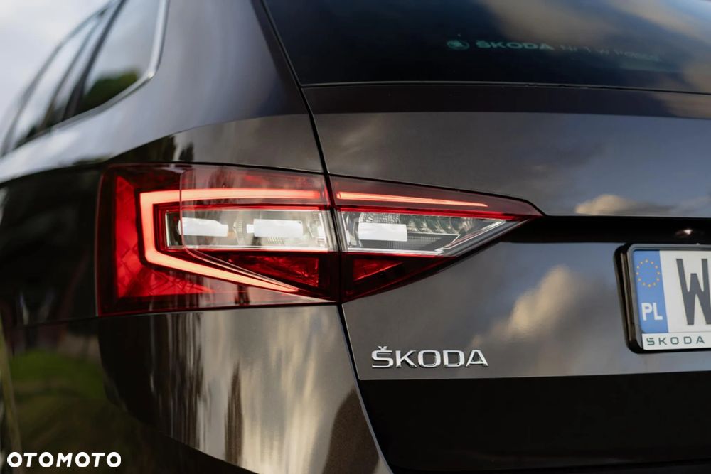 Skoda Superb 2.0 TDI 4x4 L&K DSG - 10