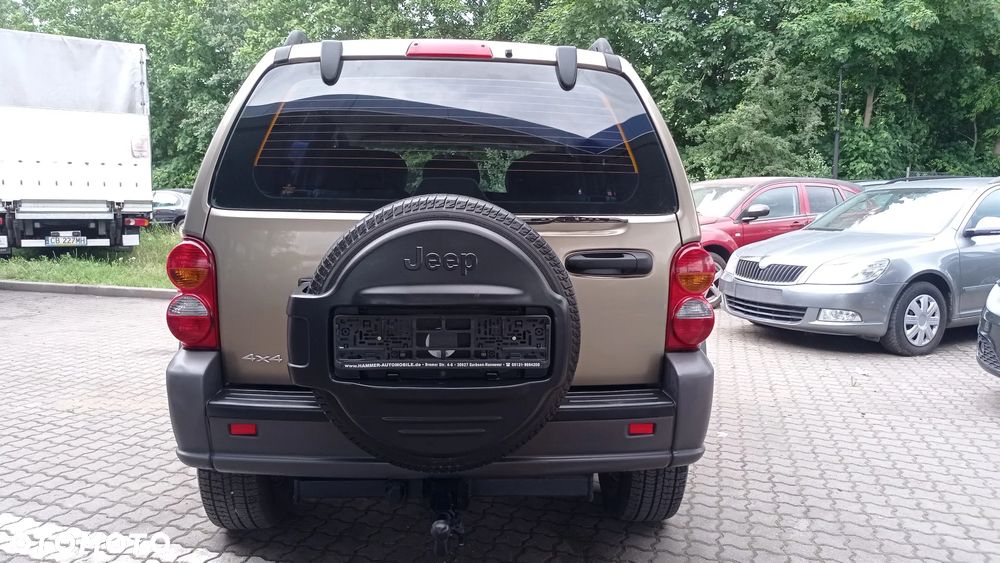 Jeep Cherokee - 14