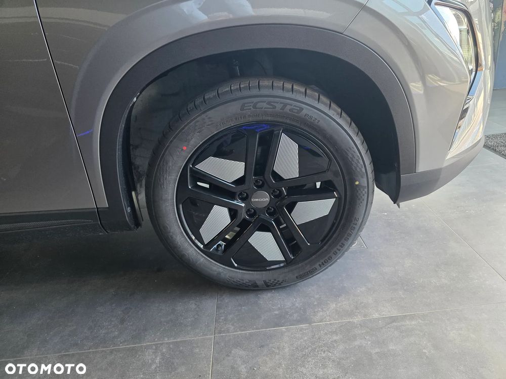 Omoda 5 1.6 T-GDI Essential DCT - 12