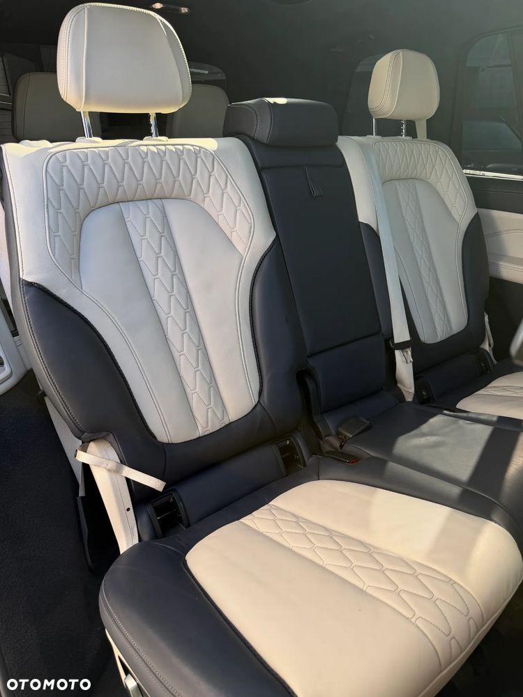 BMW X7 M50i sport - 12