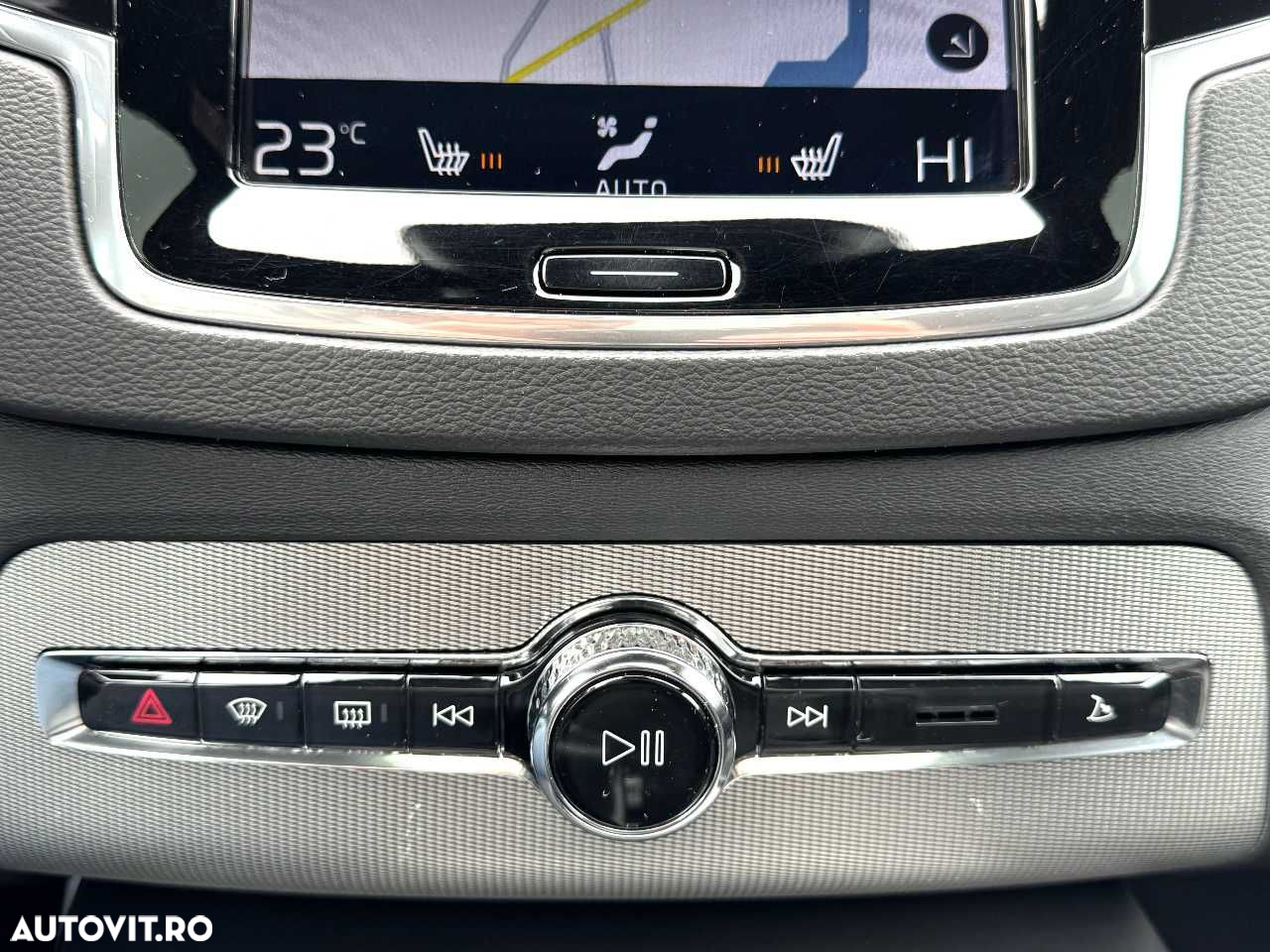 Volvo XC 90 - 27